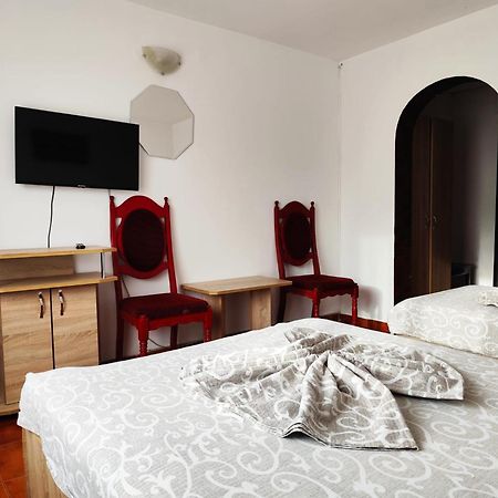 Hotel Orizont Suceava Ngoại thất bức ảnh